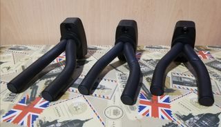 Lote de 3 soportes de guitarra
