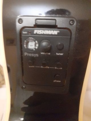 GUITARRA AMPLIFICADA