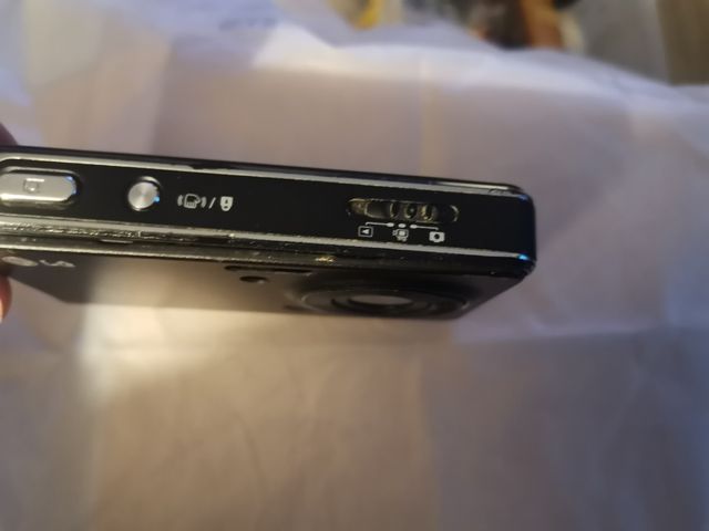 Móvil LG antiguo para coleccionistas.