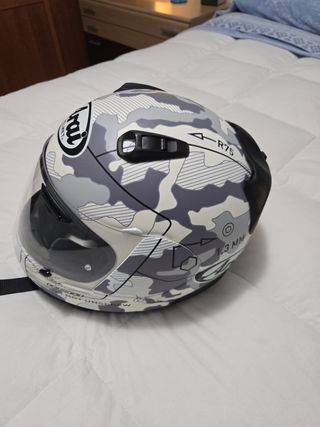 Casco arai
