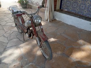 Moto mobilete mobylette.