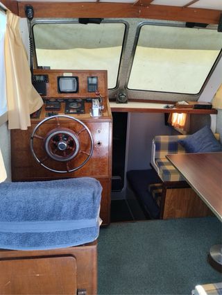 Barco de pesca y recreo