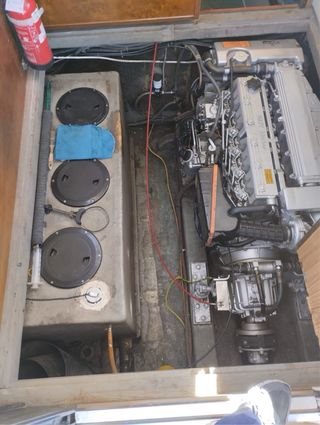 Barco de pesca y recreo