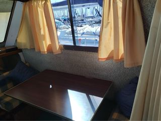 Barco de pesca y recreo