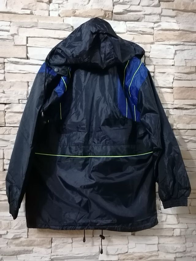 Chubasquero vintage con forro polar y capucha