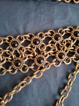 Cinturón abalorios Stradivarius