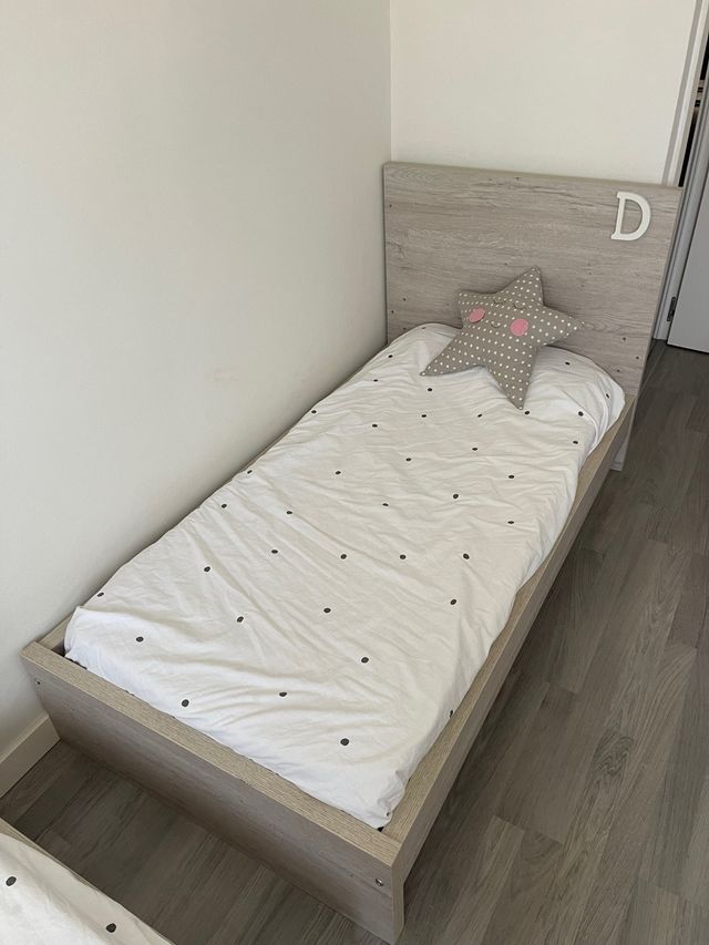 Cama cuna mas barandillas 