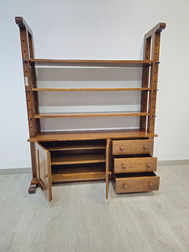 Quesera Maciza de roble . Estanteria .