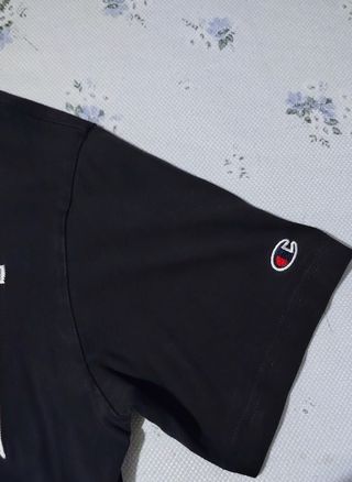 T-shirt Champion con loghi ricamati