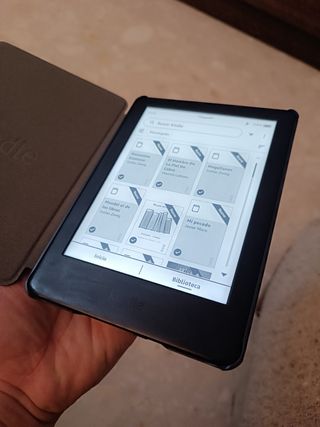 libro ebook  Kindle 10 luz WiFi y funda