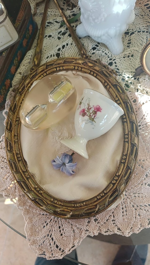Huevera de porcelana vintage