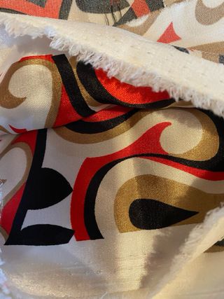 Trozos de tela estampada fantasia