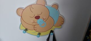 Appendiabiti in legno e organizer camera appendere