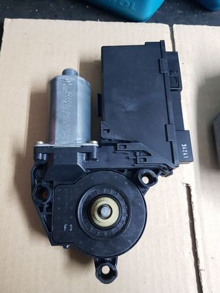 Motor elevalunas audi a4 2003