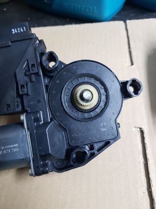 Motor elevalunas audi a4 2003