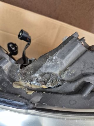 Faróis lexus is220d