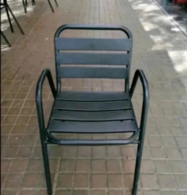 Mesa y sillas terraza. 