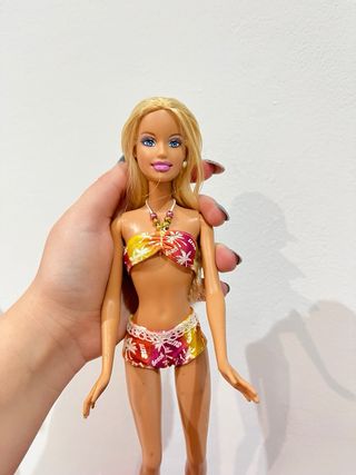 Barbie playa años 2000