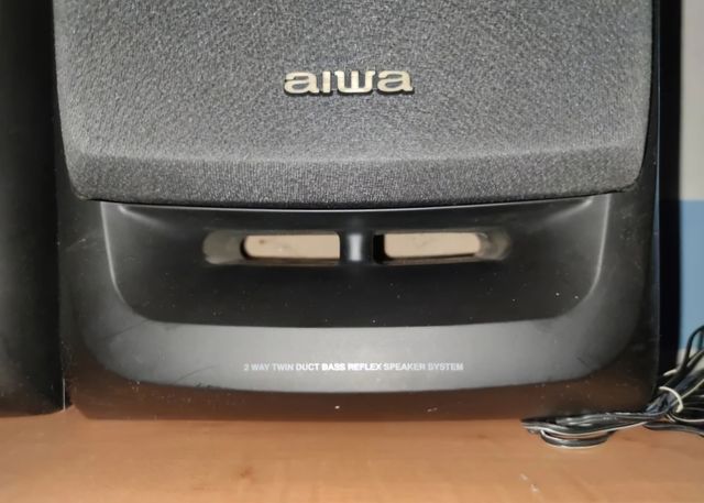 2 Altavoces Aiwa 40 v 2 vias