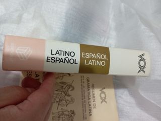 diccionario_illustrado_latino_espanol_vv