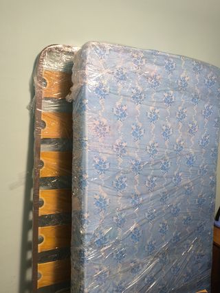 Colchón con somier.