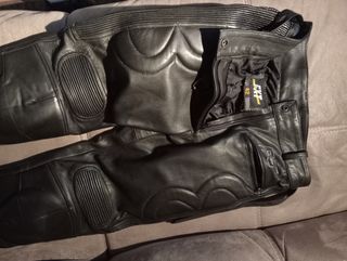 Pantalón de cuero para moto