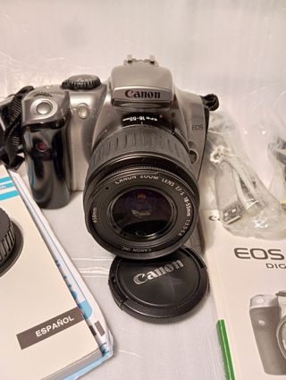 Canon EOS 300D Digital y funda de regalo.