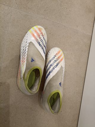 Botas fútbol Adidas Predator niño. T 36
