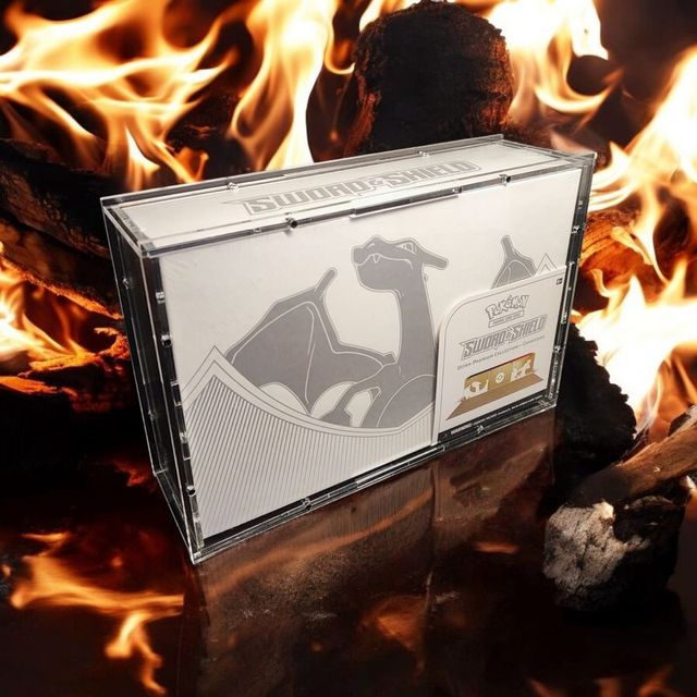 Caja Case acrílico UPC Charizard