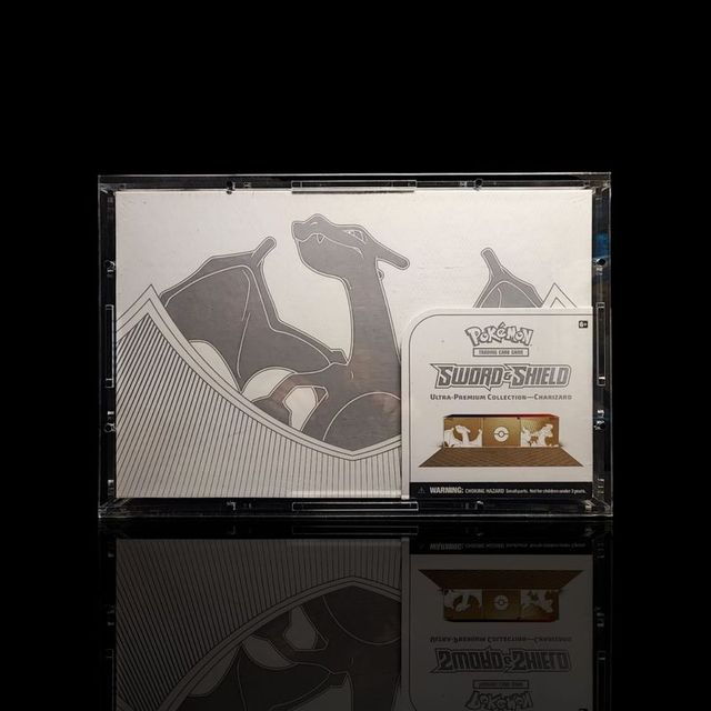 Caja Case acrílico UPC Charizard
