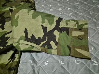Camisa y gorra Militar