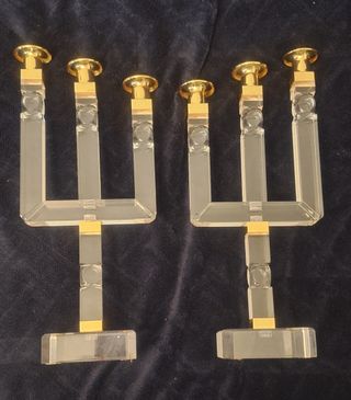 OROLOGIO E PORTACANDELE IN METRAKILATO.