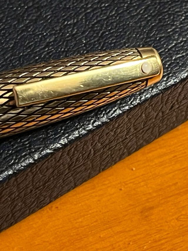 Estilográfica Sheaffer Imperial GoldFilled
