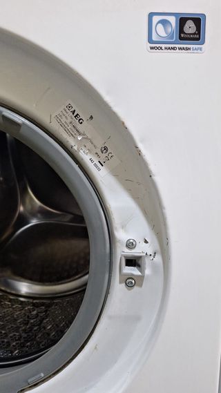 Lavadora secadora AEG 7/4 kg 1200 RPM
