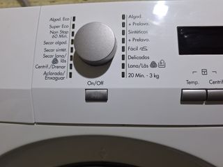 Lavadora secadora AEG 7/4 kg 1200 RPM