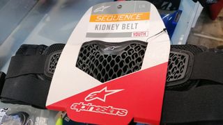 ROPA, CASCOS Y PROTECCIONES NIÑO CROSS A ESTRENAR