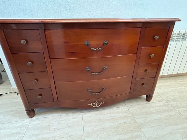 Cassettiera in legno di ciliegio