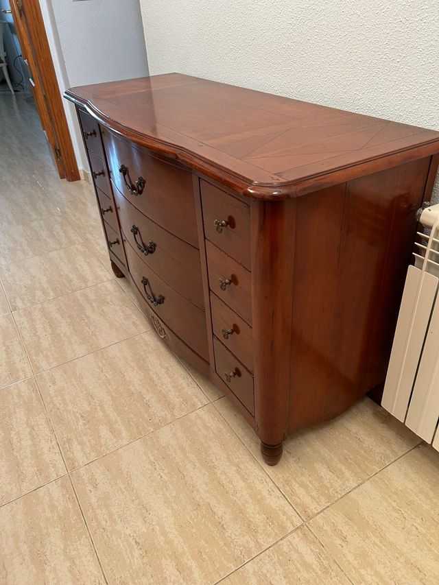 Cassettiera in legno di ciliegio