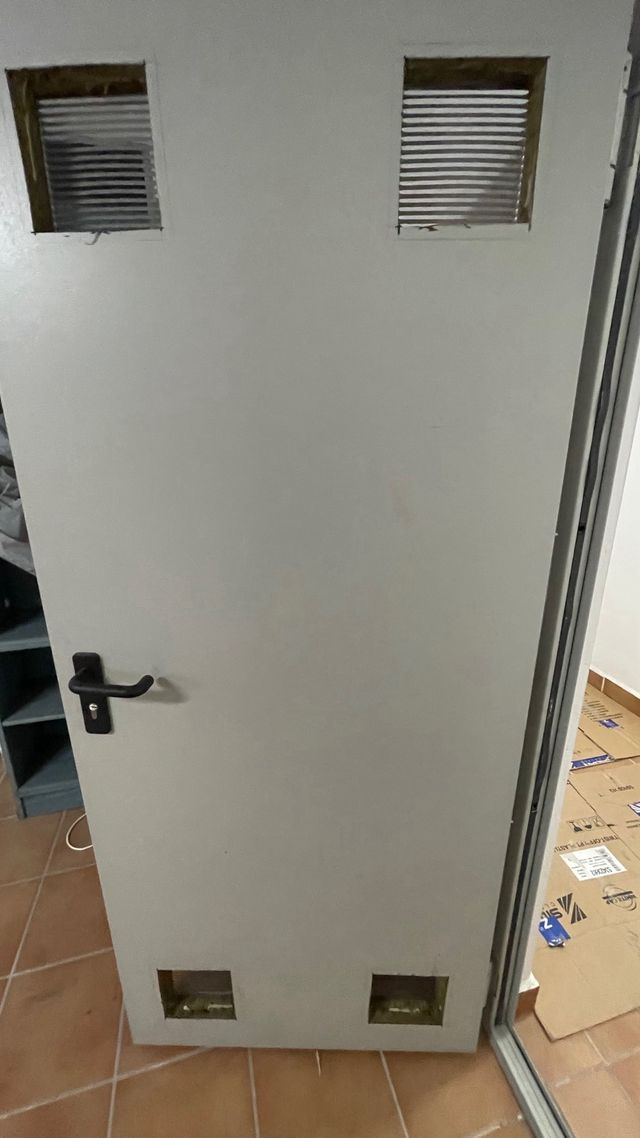 Plaza de garaje y trastero