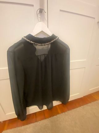 Blusa negra Zara sin utilizar