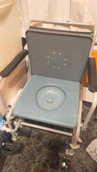 SILLA CON WC PARA ANCIANOS