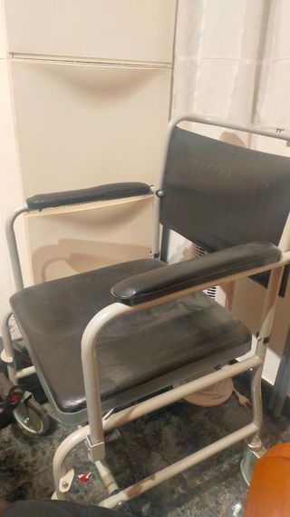 SILLA CON WC PARA ANCIANOS