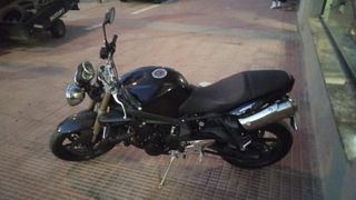 Liquidacion triumph street triple 675