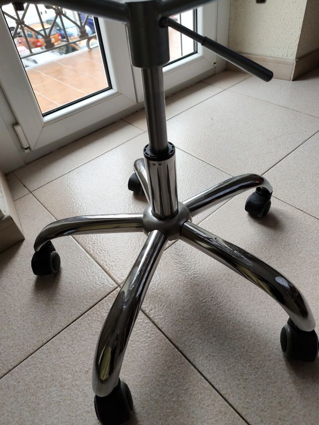 Silla de diseño transparente 