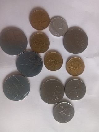 Monete lire italiane anni 1970-80