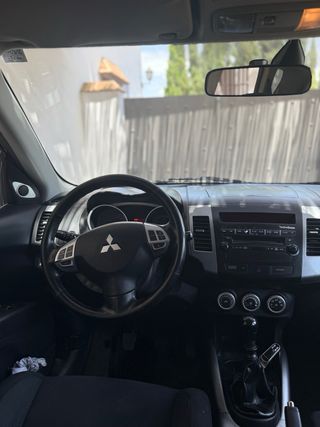 Mitsubishi Outlander 2009