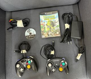 NINTENDO GameCube ORIGINAL con Accesorios