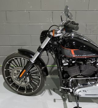 HARLEY DAVIDSON BREAKOUT