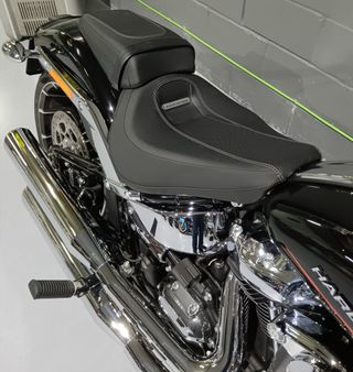 HARLEY DAVIDSON BREAKOUT