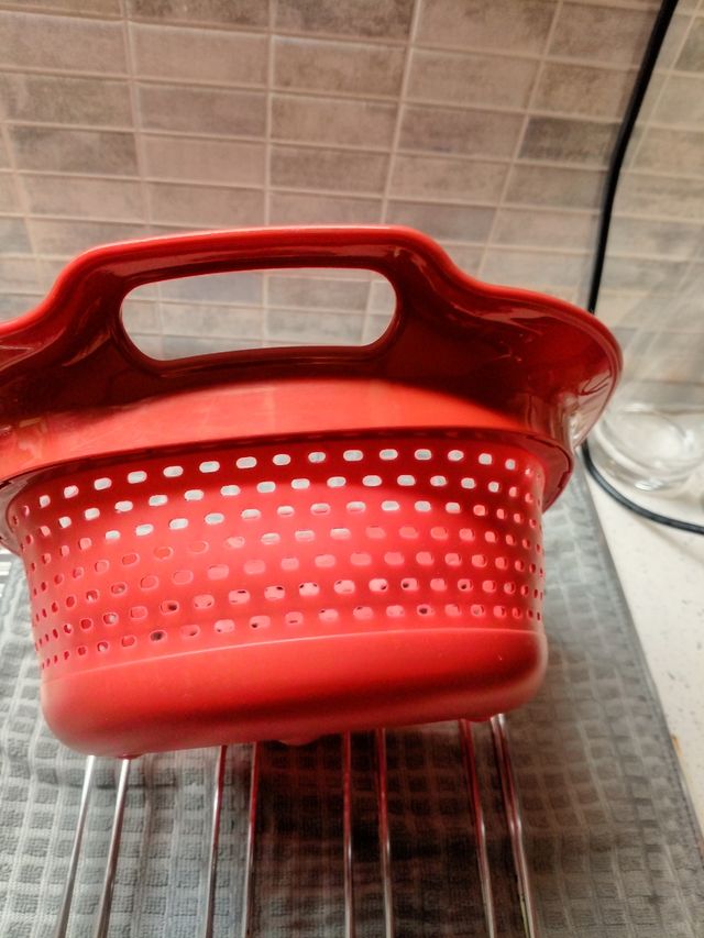 Scolapasta in silicone di Bialetti
